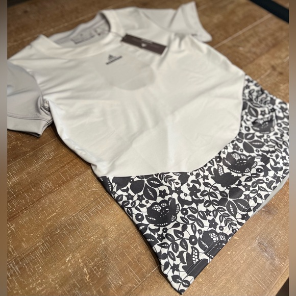 Stella McCartney- Adidas Barricade Australian Tee Activewear Cut Out on Back - Picture 4 of 11